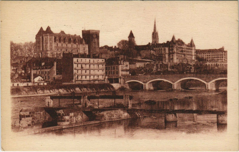 Carte postale ancienne Pau Panorama et Pont de Jurancon à Pau