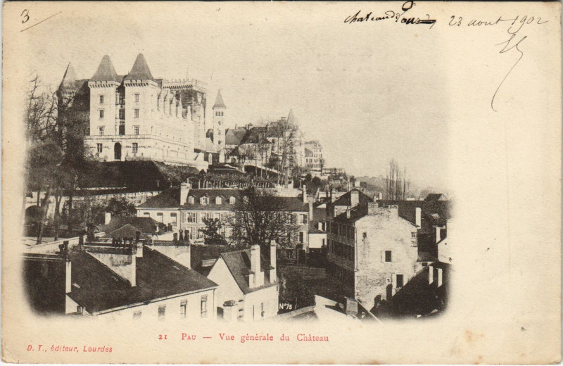 Carte postale ancienne Pau Vue Generale du Chateau à Pau