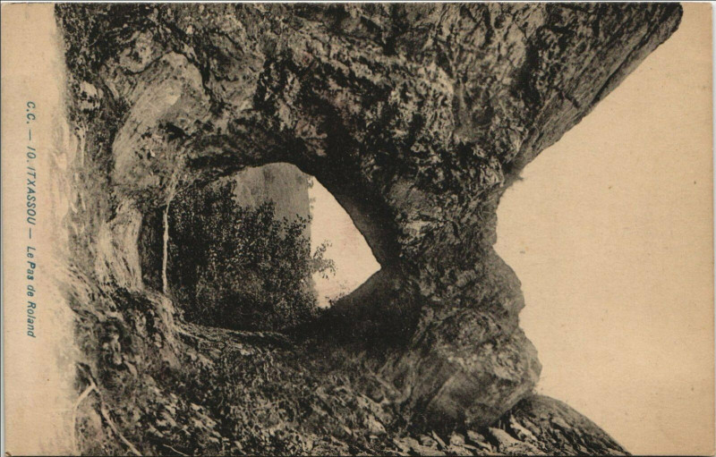 Carte postale ancienne Itxassou Le Pas de Roland à Itxassou