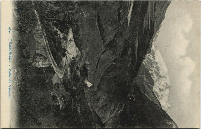 Carte postale ancienne Eaux-Bonnes Vallee du Valentin à Eaux-Bonnes
