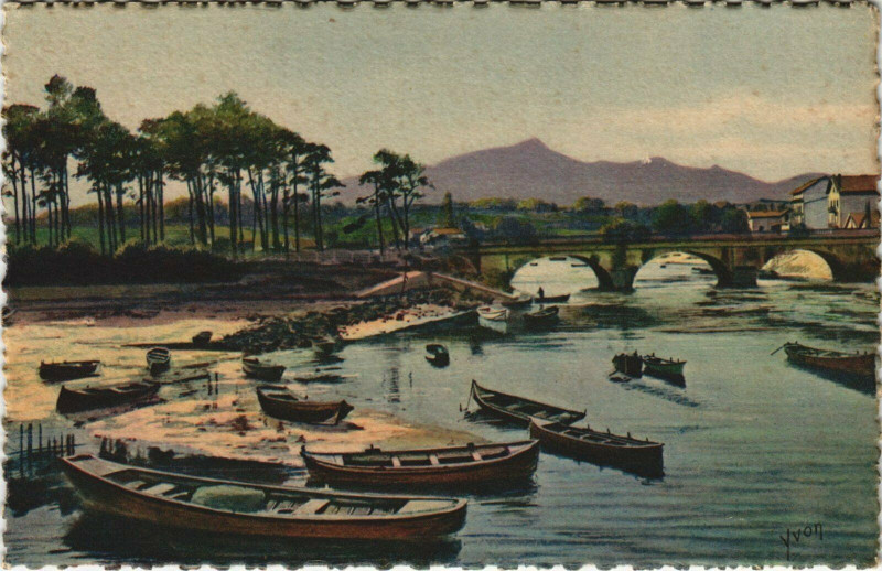 Carte postale ancienne Saint-Jean-de-Luz La Nivelle - Au Fond le Massif de la Rhune à Saint-Jean-de-Luz