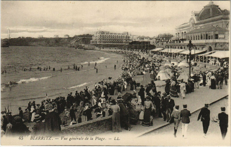 Carte postale ancienne Biarritz Vue Generale de la Plage à Biarritz
