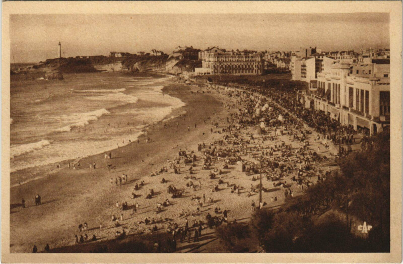Carte postale ancienne Biarritz La Grande Plage à Biarritz