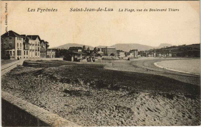 Carte postale ancienne Saint-Jean-de-Luz La Plage - Vue du Boulevard Thiers à Saint-Jean-de-Luz