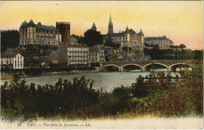 Carte postale ancienne Pau Vue prise de Jurancon à Pau