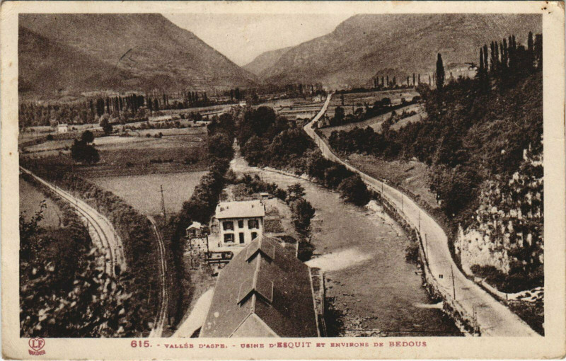 Carte postale ancienne Vallee d'Aspe - Usine d'Esquit et Environs de Bedous à Bedous