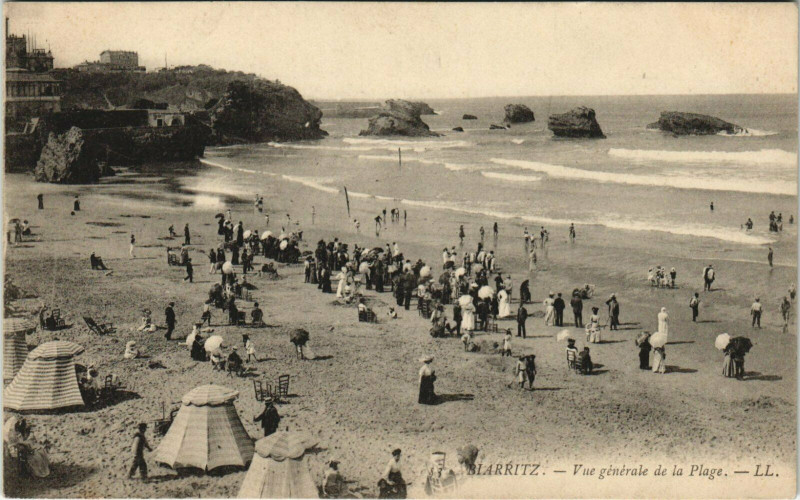 Carte postale ancienne Biarritz Vue Generale de la Plage à Biarritz
