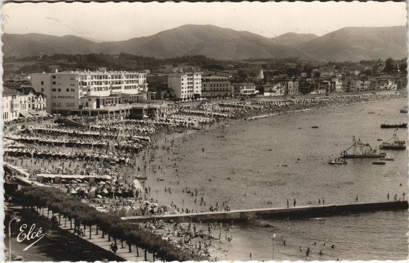 Carte postale ancienne Saint-Jean-de-Luz La Plage a l'Heure du Bain à Saint-Jean-de-Luz