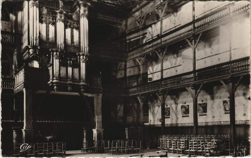 Carte postale ancienne Saint-Jean-de-Luz Eglise Saint-Jean-Baptiste - Les Orgues à Saint-Jean-de-Luz