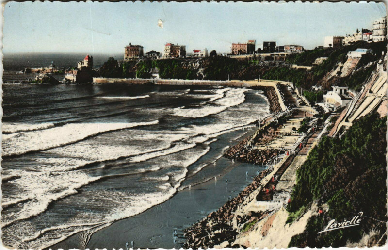 Carte postale ancienne Biarritz La Plage de la Cote des Basques à Biarritz