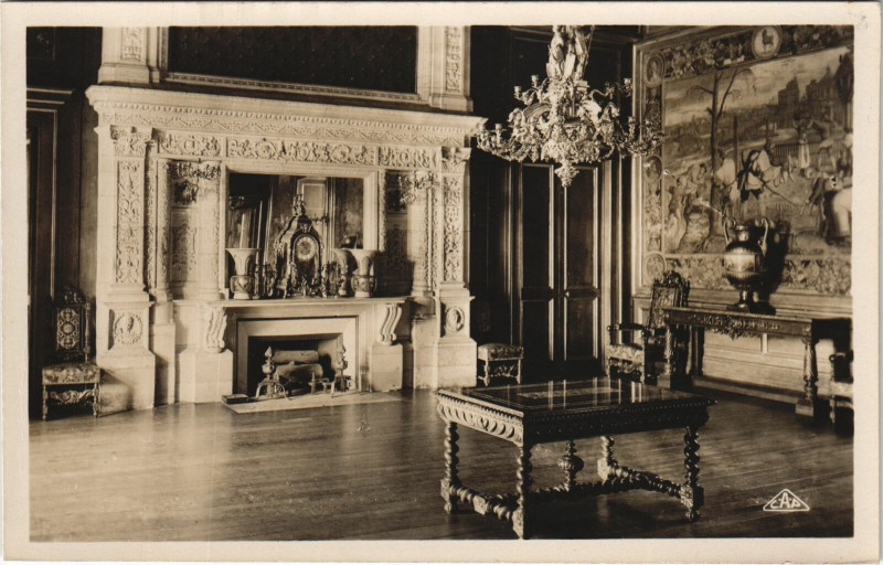 Carte postale ancienne Pau Le Chateau - Ancienne Salle du Trone des Rois de Navarre à Pau