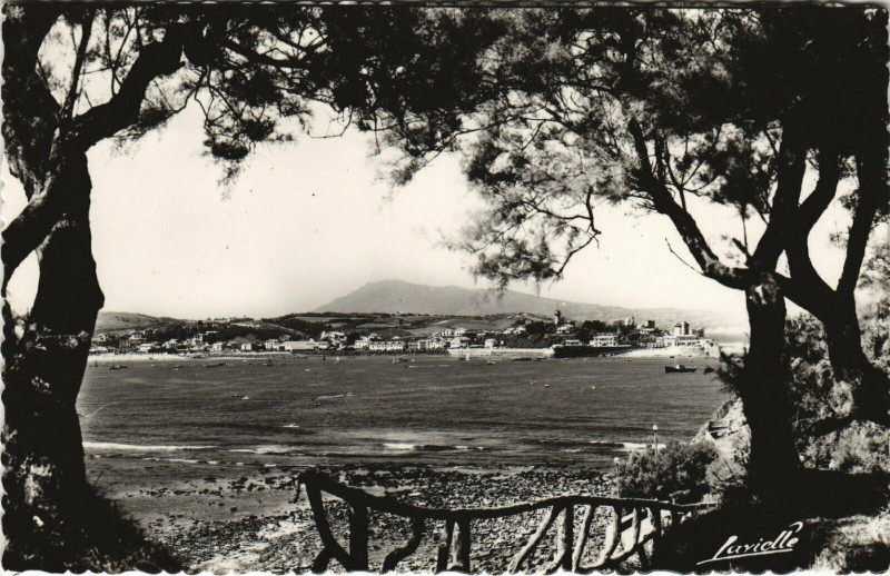 Carte postale ancienne Saint-Jean-de-Luz Socoa vu depuis Sainte-Barbe à Saint-Jean-de-Luz