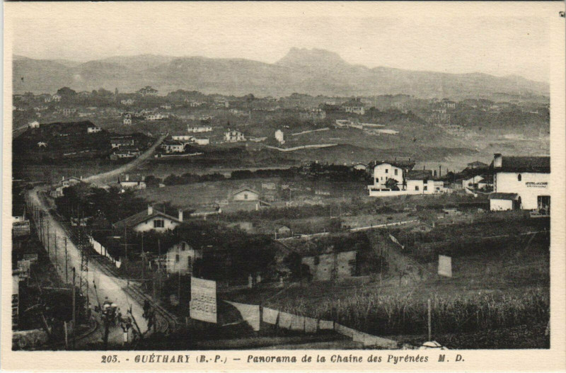 Carte postale ancienne Guethary Panorama de la Chaine des Pyrenees