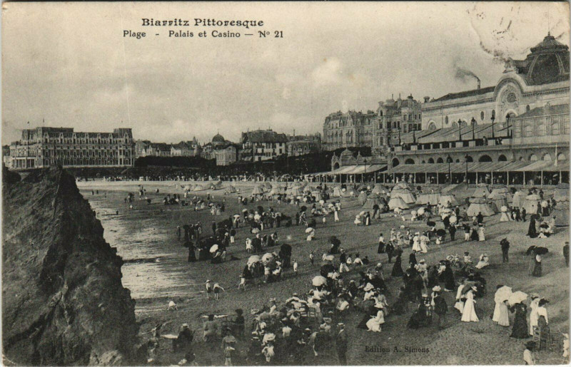 Carte postale ancienne Biarritz Plage - Palais et Casino à Biarritz