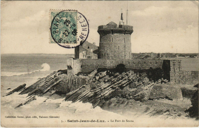 Carte postale ancienne Saint-Jean-de-Luz Le Fort de Socoa à Saint-Jean-de-Luz