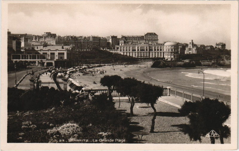 Carte postale ancienne Biarritz La Grande Plage à Biarritz