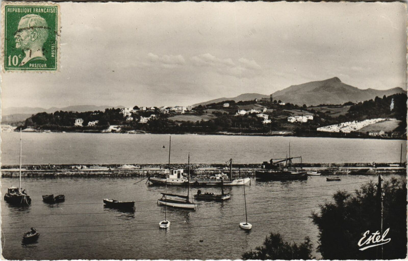 Carte postale ancienne Saint-Jean-de-Luz Le Port du Socoa et Bordagain à Saint-Jean-de-Luz