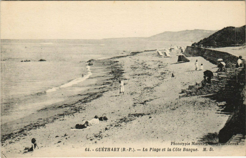 Carte postale ancienne Guethary La Plage et la Cote Basque