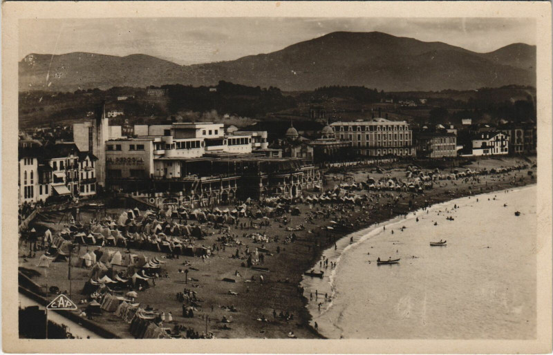 Carte postale ancienne Saint-Jean-de-Luz Vue Generale de la Plage à Saint-Jean-de-Luz