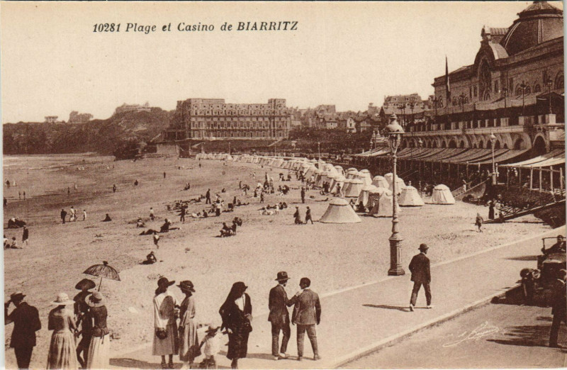 Carte postale ancienne Biarritz Plage et Casino de Biarritz à Biarritz