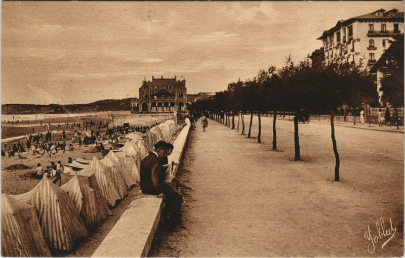 Carte postale ancienne Hendaye Le Boulevard de la Plage à Hendaye