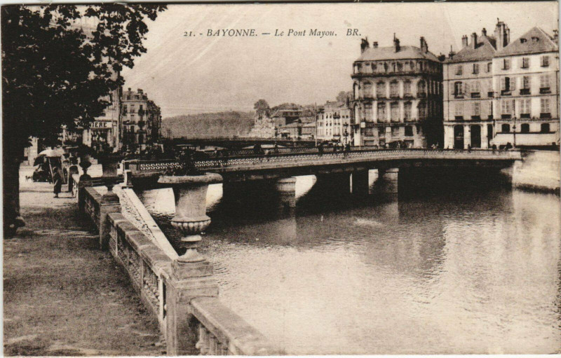 Carte postale ancienne Bayonne Le Pont Mayou à Bayonne
