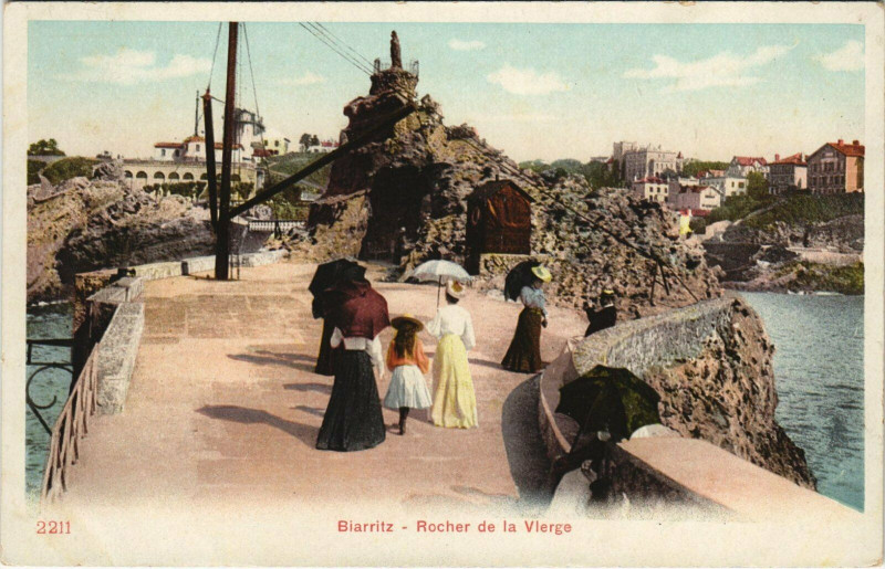 Carte postale ancienne Biarritz Rocher de la Vierge à Biarritz
