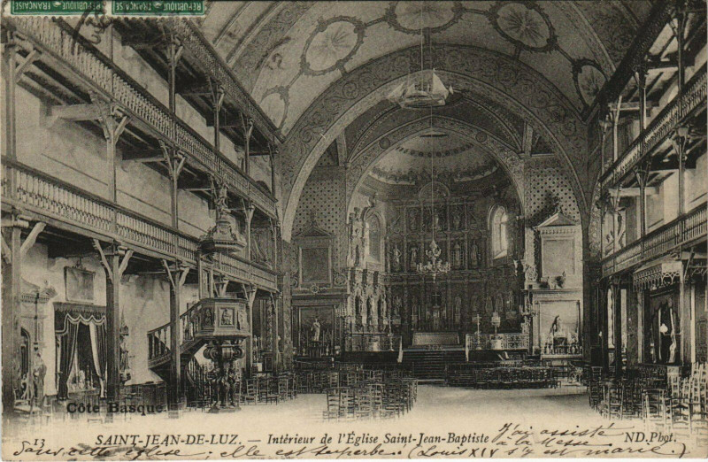 Carte postale ancienne Saint-Jean-de-Luz Interieur de l'Eglise Saint-Jean-Baptiste à Saint-Jean-de-Luz