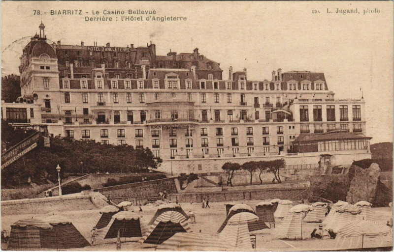 Carte postale ancienne Biarritz Le Casino Bellevue - Derriere l'Hotel d'Angleterre à Anglet