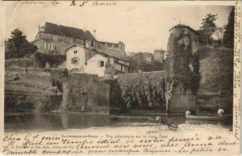 Carte postale ancienne Sauveterre de Bearn Vue pittoresque s le vieux Pont France