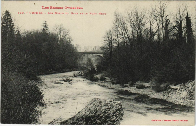 Carte postale ancienne Orthez Les Bords du Gave et le Pont Neuf France à Orthez