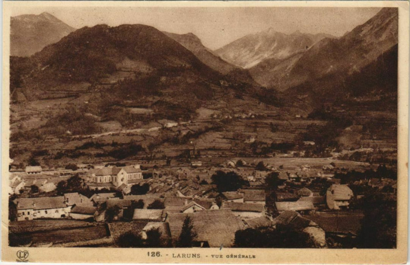 Carte postale ancienne Laruns Vue Generale France à Laruns
