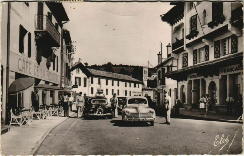 Carte postale ancienne Behobie Route Nationale France