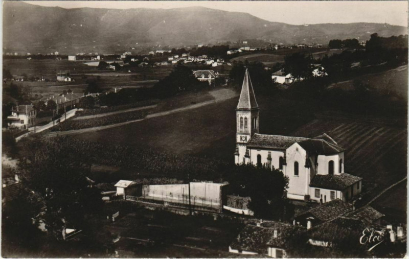 Carte postale ancienne Behobie Vue sur Hendaye et Fontarabie France à Hendaye