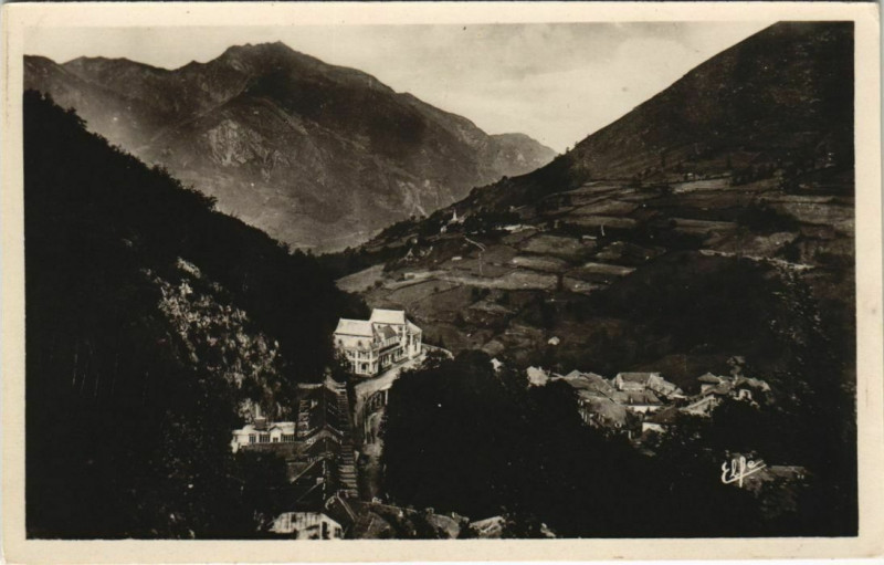 Carte postale ancienne Eaux-Bonnes Vue generale France à Eaux-Bonnes