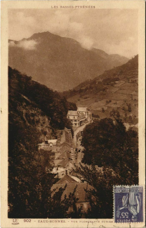Carte postale ancienne Eaux-Bonnes Vue Plongeante France à Eaux-Bonnes