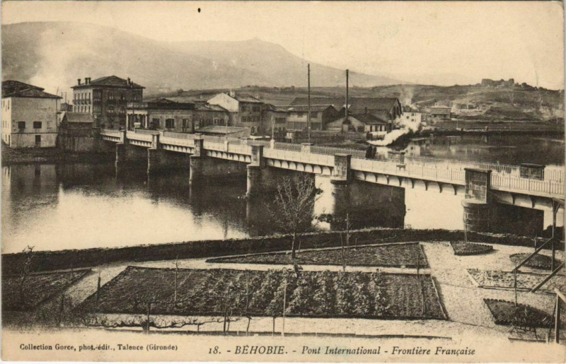 Carte postale ancienne Behobie Pont International France
