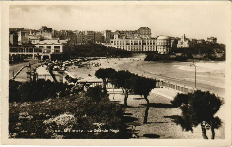 Carte postale ancienne Biarritz La Grande Plage France à Biarritz