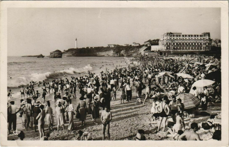 Carte postale ancienne Biarritz La Plage France à Biarritz
