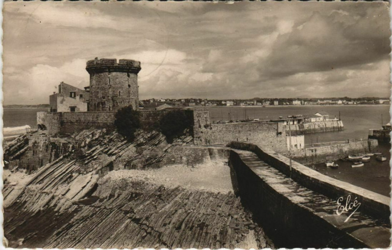 Carte postale ancienne St.Jean de Luz Le Fort du Socoa France
