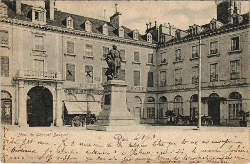 Carte postale ancienne Pau Monument du General Bosquet France à Pau