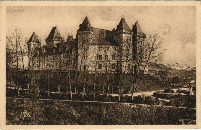 Carte postale ancienne Pau Chateau Henri Iv France à Pau