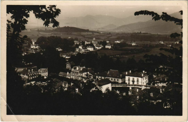 Carte postale ancienne St.Jean Pied de Port Vue Prise de la Citadelle France