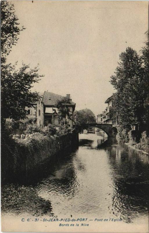 Carte postale ancienne St.Jean Pied de Port Pont de l'Eglise France