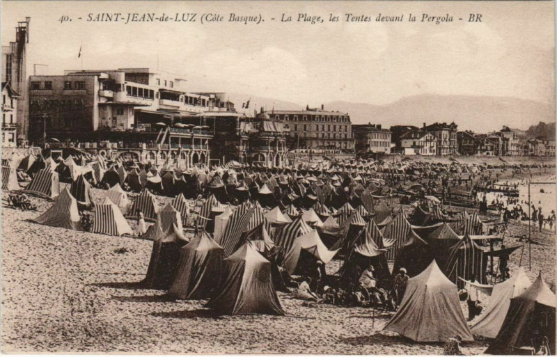 Carte postale ancienne St.Jean de Luz La Plage, les Tentes France