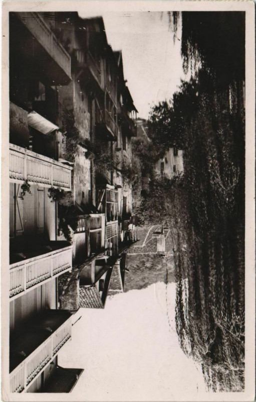 Carte postale ancienne Salies de Bearn Le Saleys vu du Pont de la Lune France