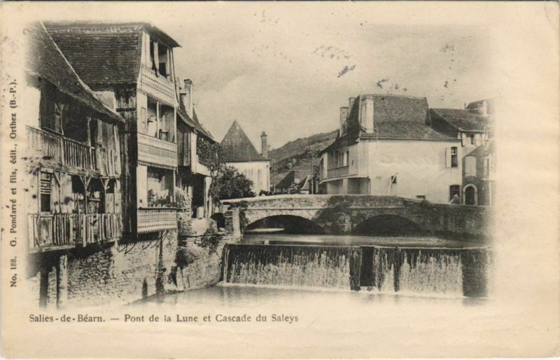 Carte postale ancienne Salies de Bearn Pont de la Lune et Cascade du Saleys France