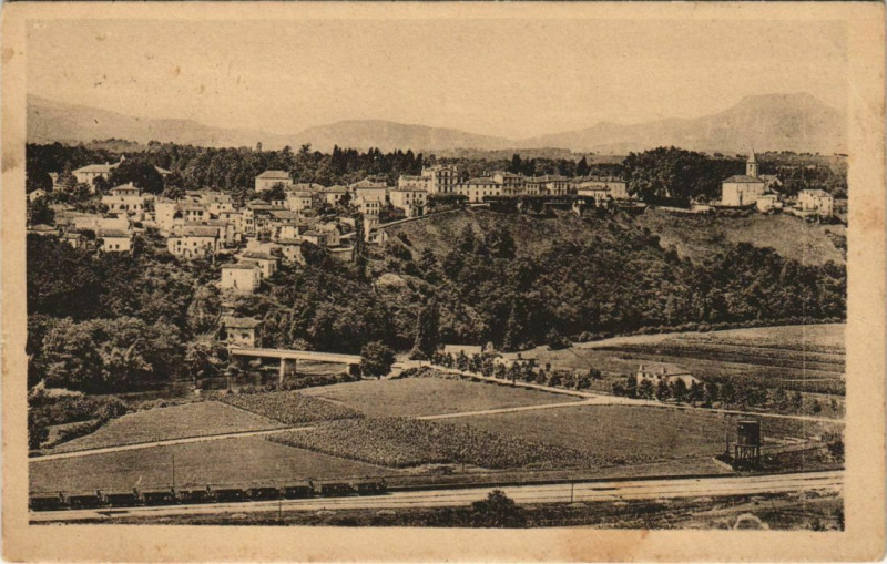Carte postale ancienne Cambo les Bains Vue prise de la Propriete de Calhaya France à Cambo-les-Bains