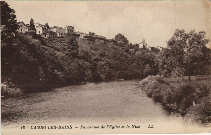 Carte postale ancienne Cambo les Bains Panorama de l'Eglise et la Nive France à Cambo-les-Bains