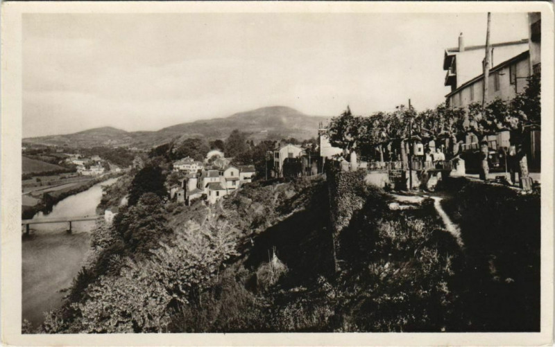 Carte postale ancienne Cambo les Bains Vue prise des Terrasses France à Cambo-les-Bains